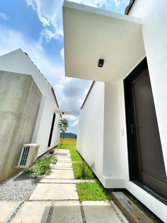 Ezu Isle Langkawi Pool Villa Pantai Cenang  Esterno foto