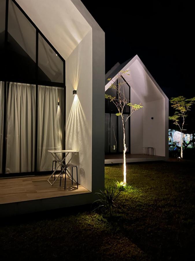 Ezu Isle Langkawi Pool Villa Pantai Cenang  Esterno foto